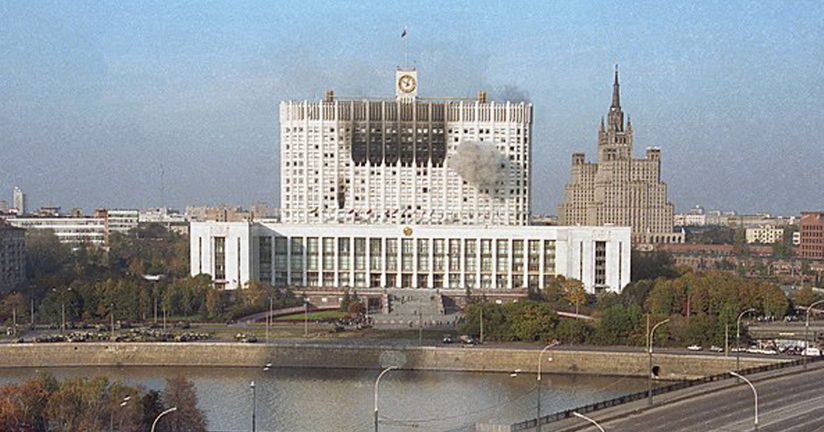 «В 1993-м рассыпались романтичные представления о стране»: к 30-летию расстрела Белого дома