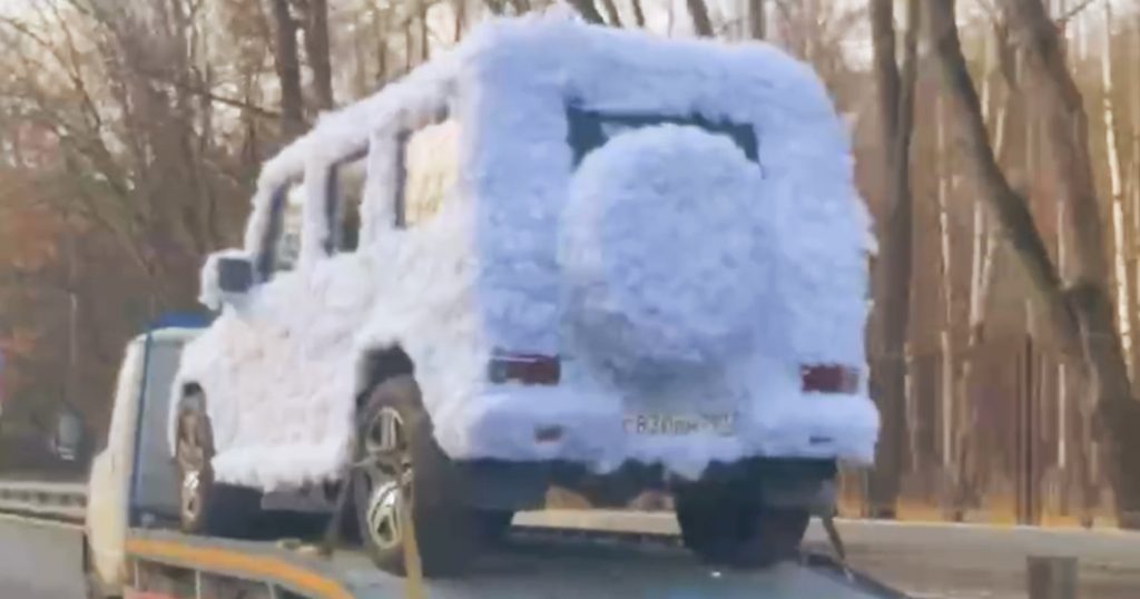 На улицах города заметили утепленную машину