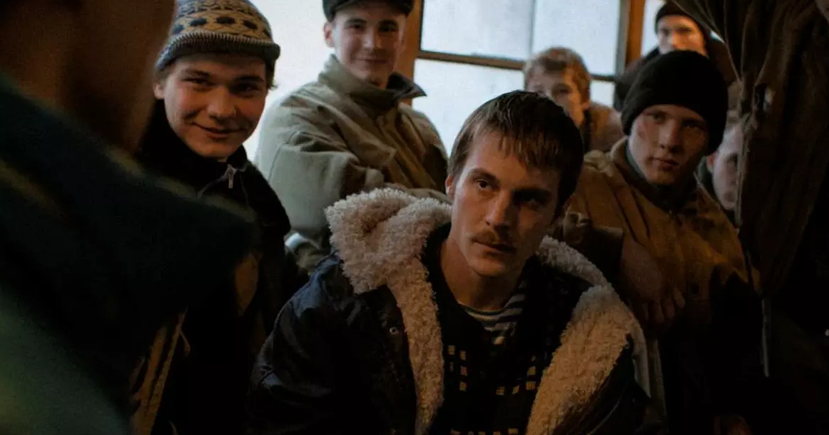 Сериал «Слово пацана. Кровь на асфальте» возит лицом по асфальту и зрителя