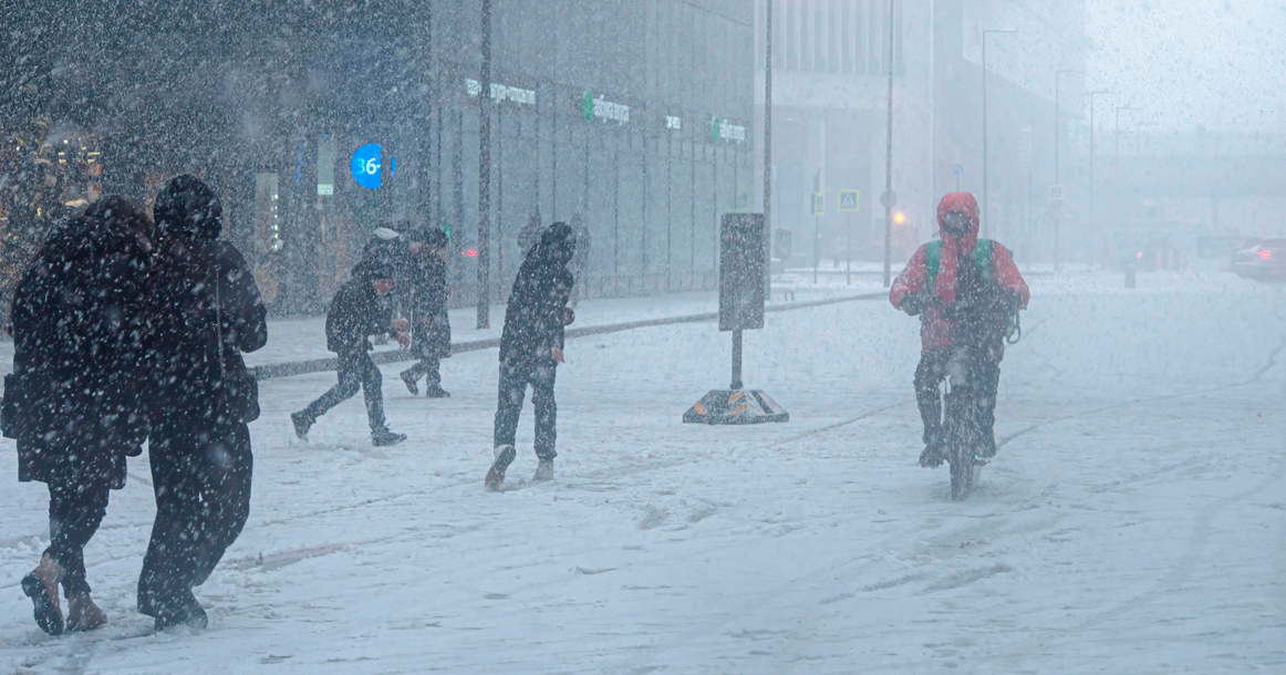 Москву накрыл снежный буран