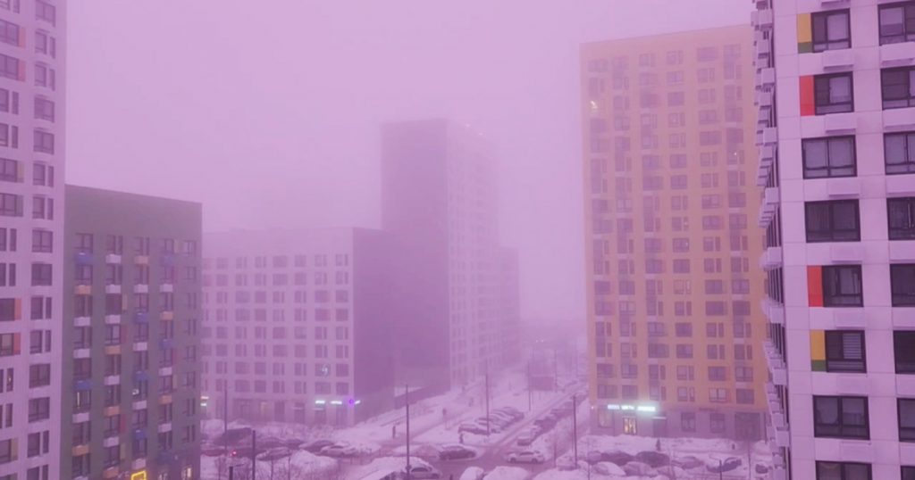 Сегодня в Москве можно было увидеть «сиреневый туман»