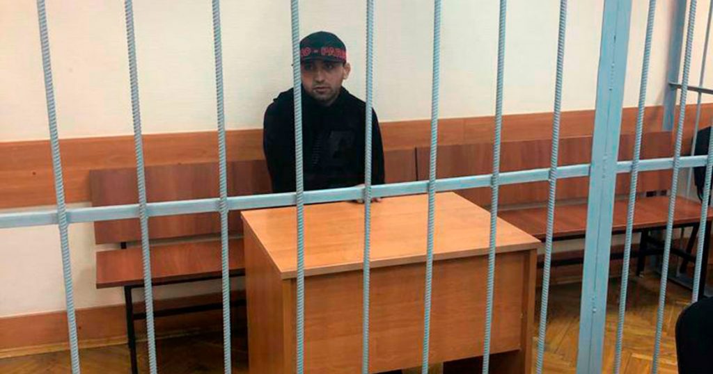 Шугаиба Болатукаева, оскорблявшего пассажиров в автобусе, приговорили к пяти годам колонии