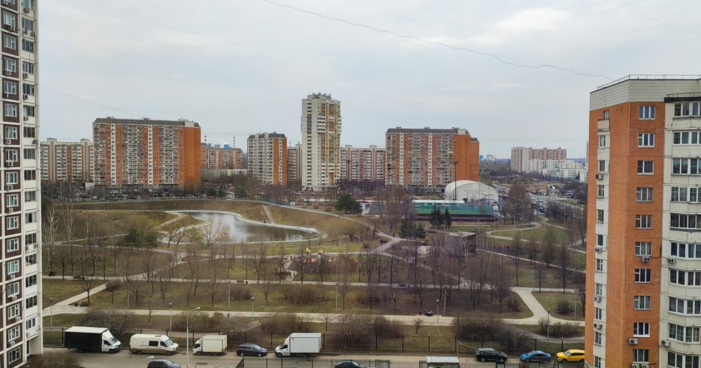 Вид из моего окна: на Дюссельдорфский парк в Марьино