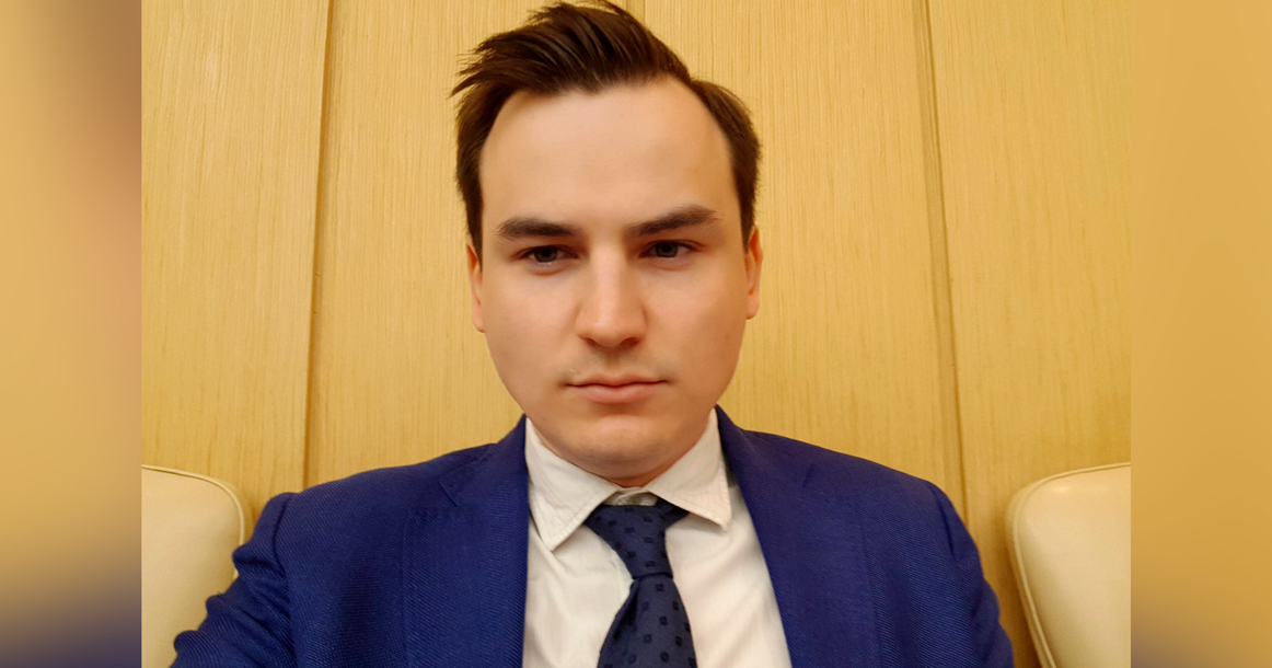 Лидер рок-группы «Пасека» напал с ножом на главу АНО «Цифровые платформы» и убил его друга