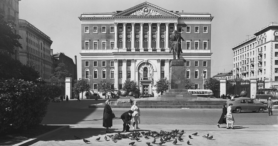 «Такой дружбы, как в 1950–1970-е, я не встречал» — журналист Александр Левинсон о старой Москве