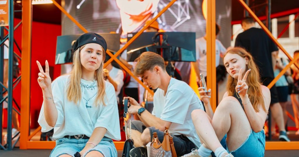 Защищено: «Зумеры» и «альфы»: мечты, надежды и ценности