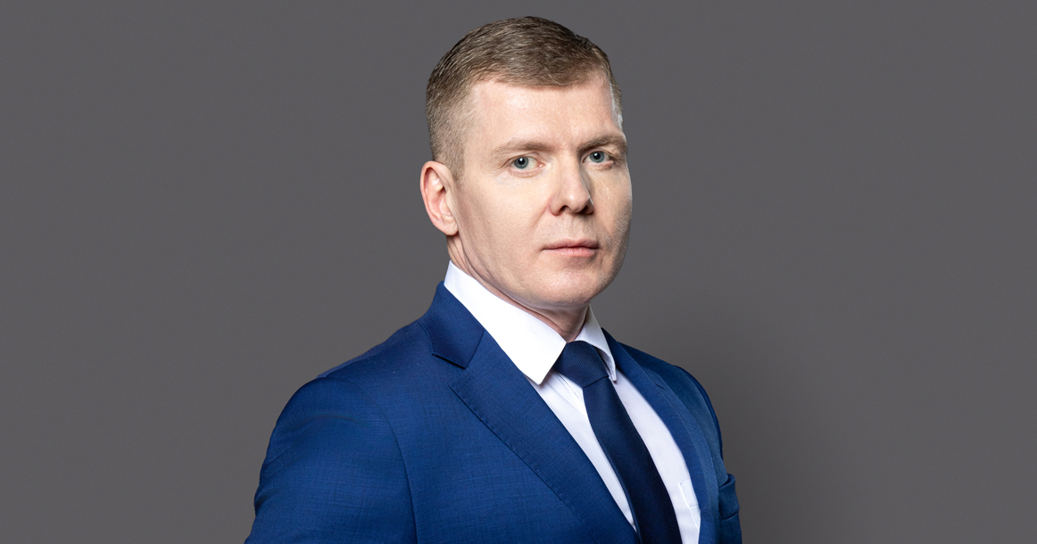 Главу департамента Минэнерго Бобылева задержали за нападение на курьера с бутылкой шампанского