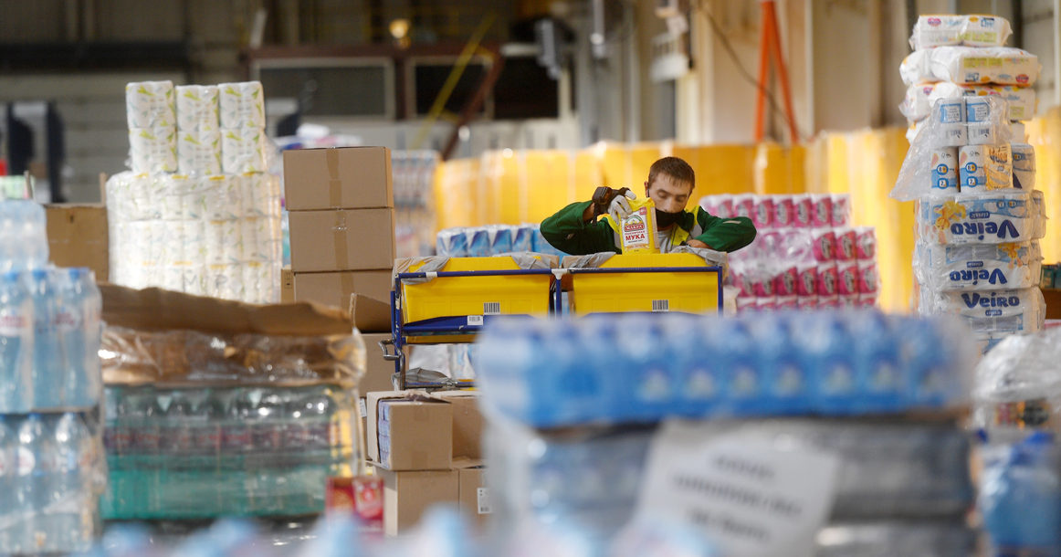Рынок доставки продуктов впервые за два года пошел на спад из-за нехватки курьеров