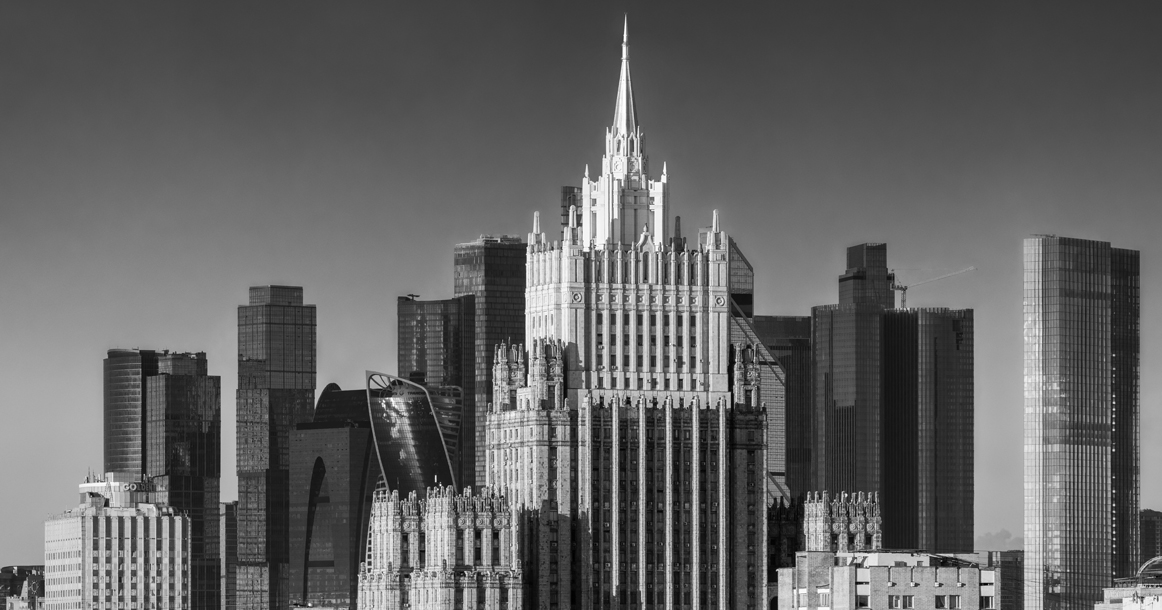 6 сентября откроется выставка фотографов Сергея Борисова и Михаила Розанова «Город сказка»