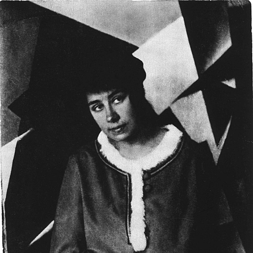 Люба, Любочка, Любовь Сергеевна: 10 фактов о художнице Любови Поповой