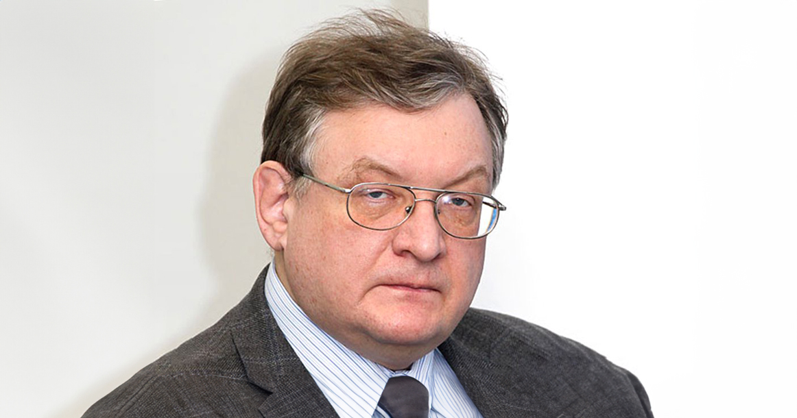 Экономист Алексей Зубец, предложивший ввести налог на бездетность, пожаловался на травлю и угрозы