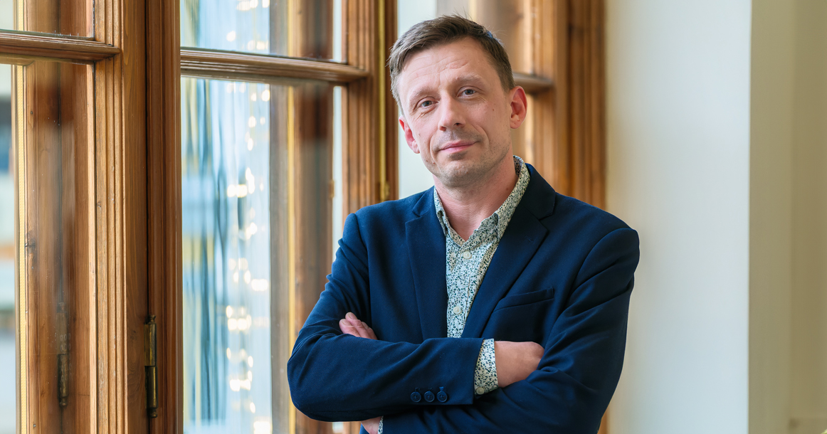«Нелегальные тиражи и пиратские издания вернулись» — директор non/fiction Федор Степаненко