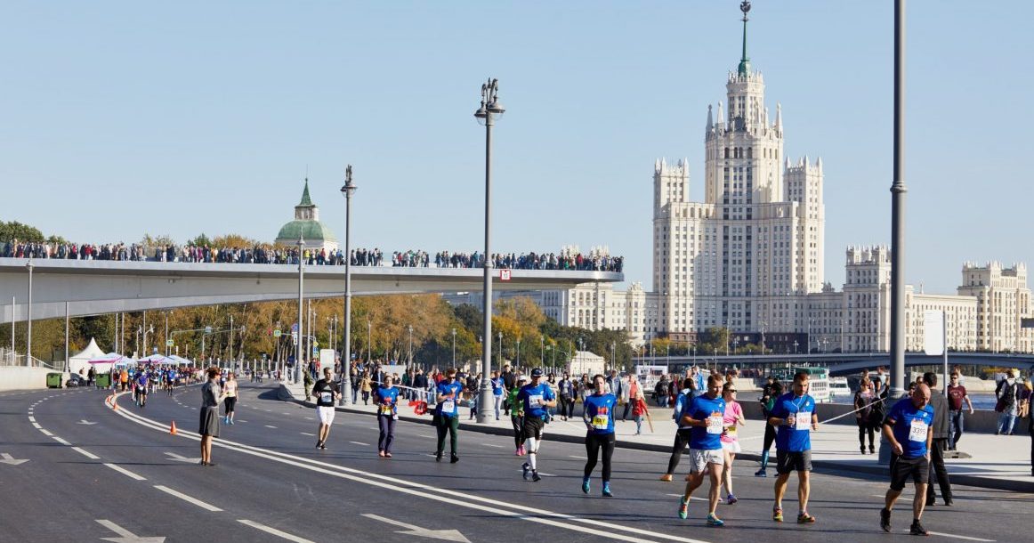 Московский полумарафон в этом году пробежали свыше 16 тысяч человек
