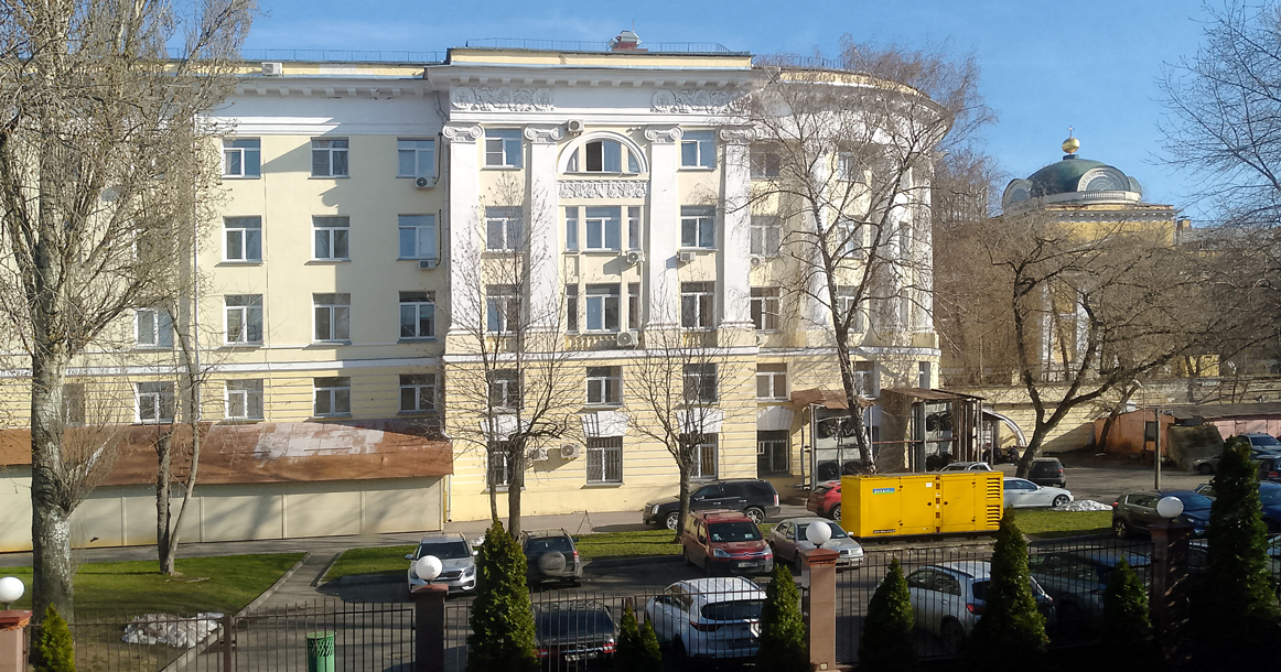 Вид из моего окна: на Первую градскую больницу