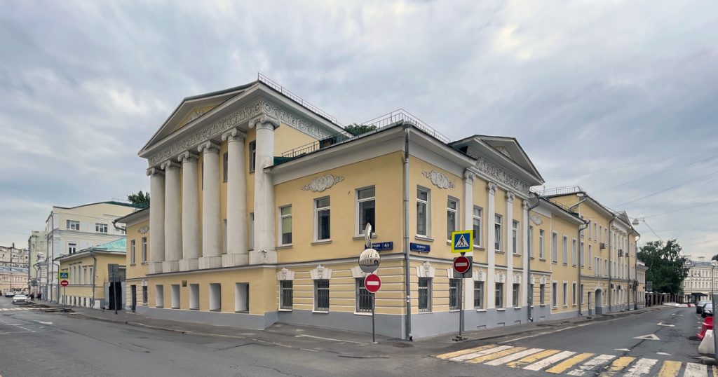 Дом недели: усадьба Лаврентьева в Сверчковом переулке