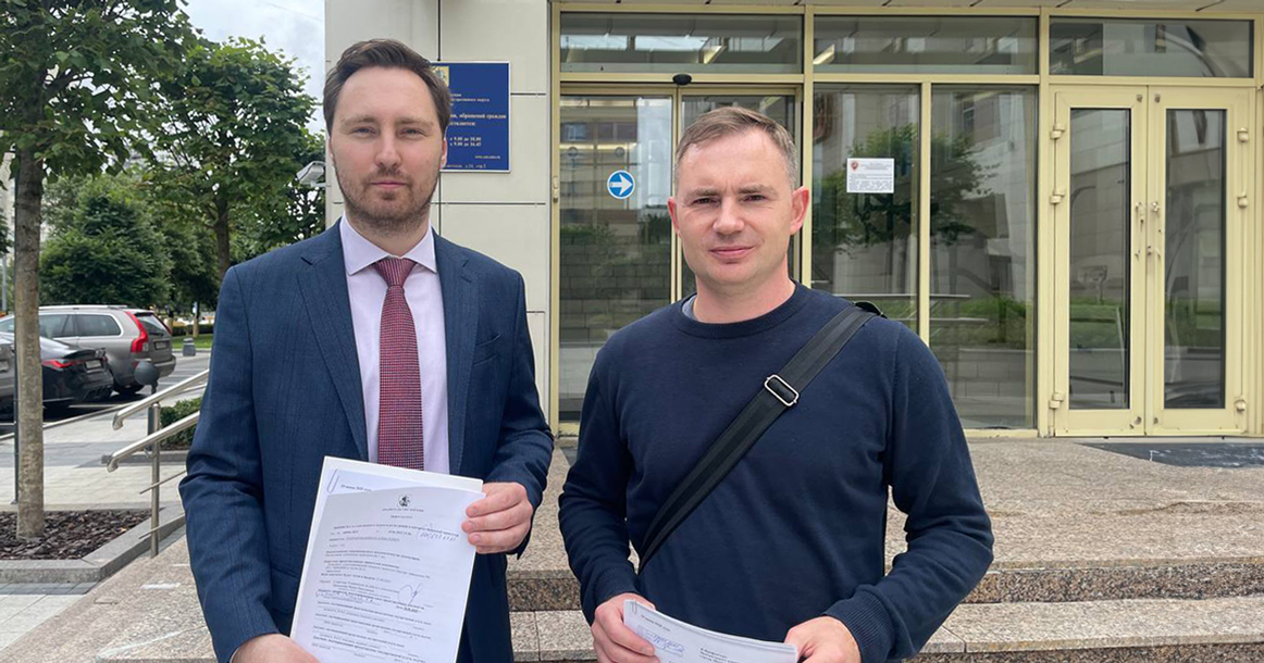 Партия «Яблоко» подала заявку на серию пикетов против барельефа Сталина на «Таганской»