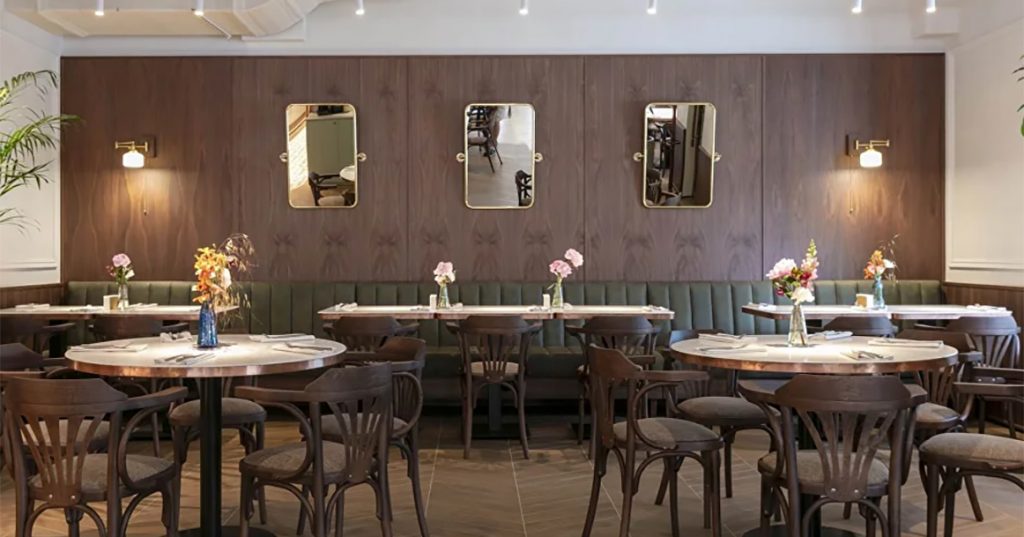 Вафли вместо хлеба и чизкейк с черной икрой: Brasserie 2.0 Select адаптирует фламандскую кухню