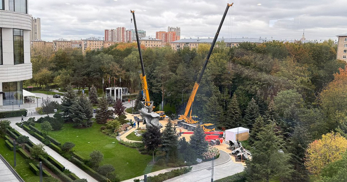Изгнанная от «ГЭС-2» «Глина» нашла себе новое место поспокойнее — у метро «Новаторская»
