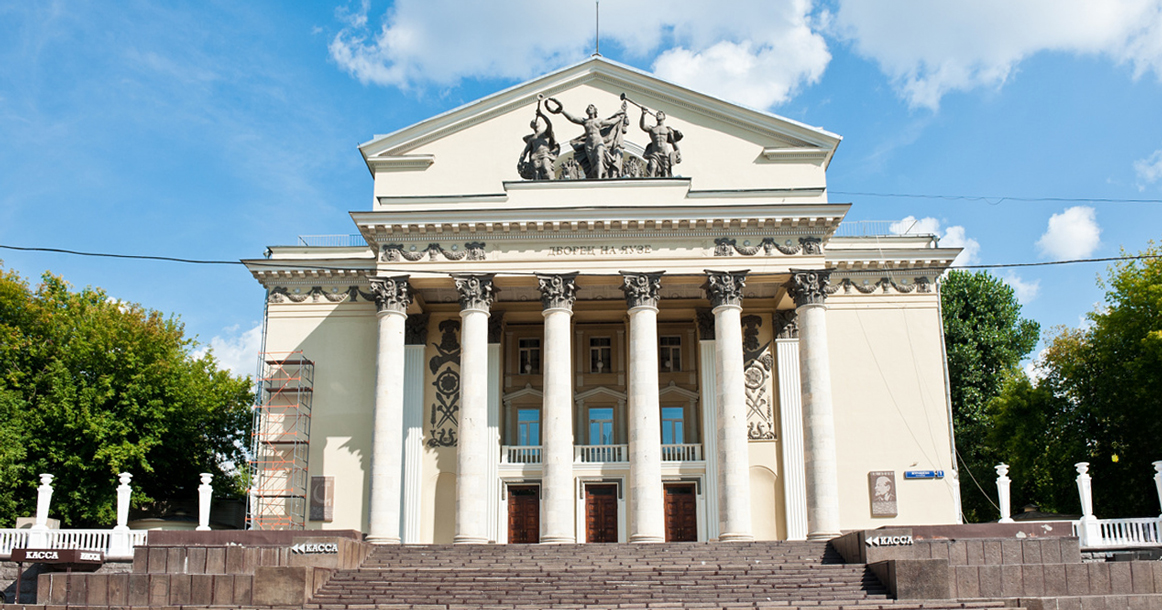 Дворец на Яузе снова выставили на продажу за 1,6 млрд рублей