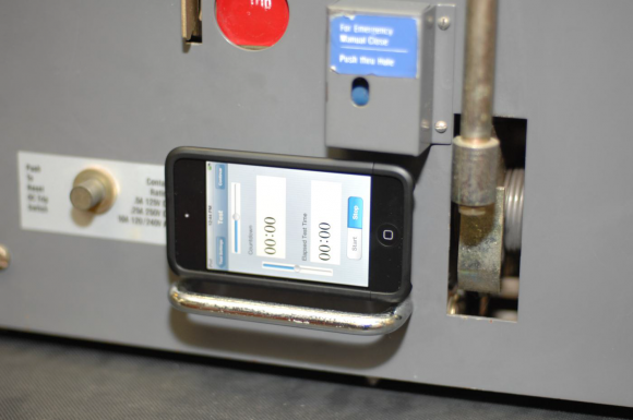 Приложение CBAnalyzer для вибрационных испытаний силовых выключателей // Фото: (с) Group CBS Inc.