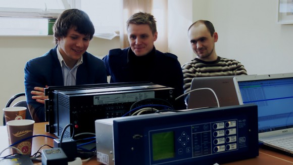 Практические занятия с терминалами РЗА на семинаре по МЭК 61850 // © ООО "ТЕКВЕЛ"