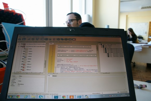 Испытания на соответствие ЭНИП-2 в НТЦ ФСК ЕЭС // Фото: © Цифровая подстанция