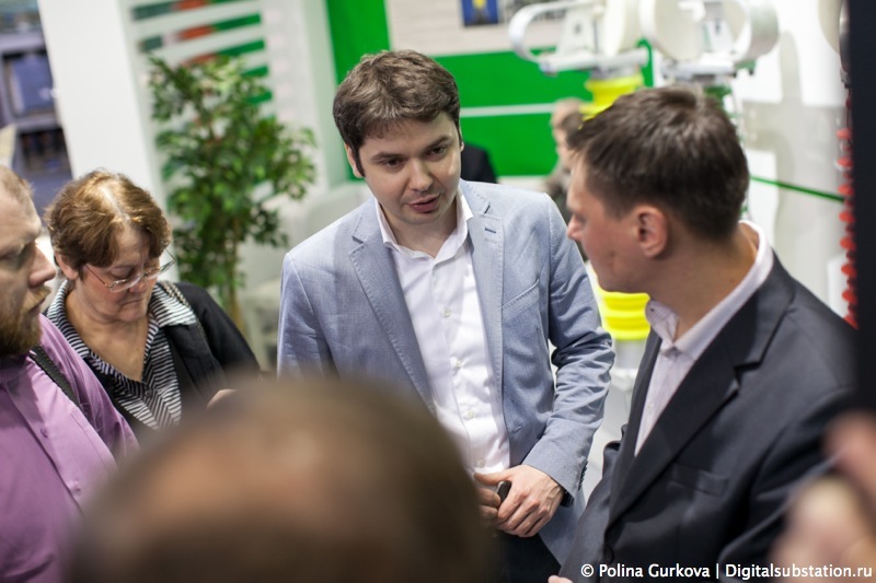 General_DiscussionsInProfotechBooth