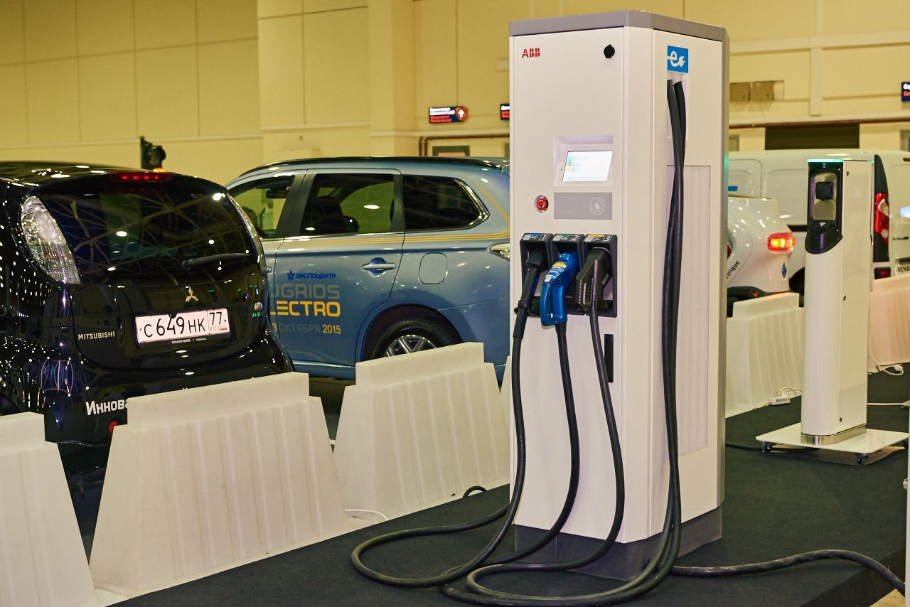Зарядная станция для электромобилей
