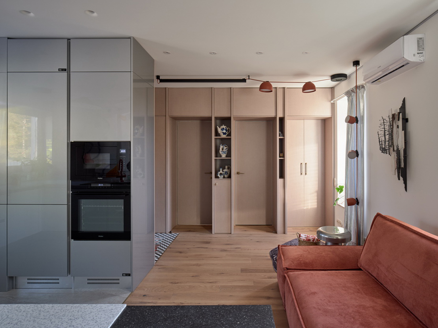 Проект Кухня-гостиная с живописным холстом и освещением DIVINARE в программе "Дачный ответ"