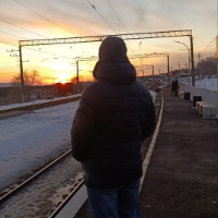 user-img