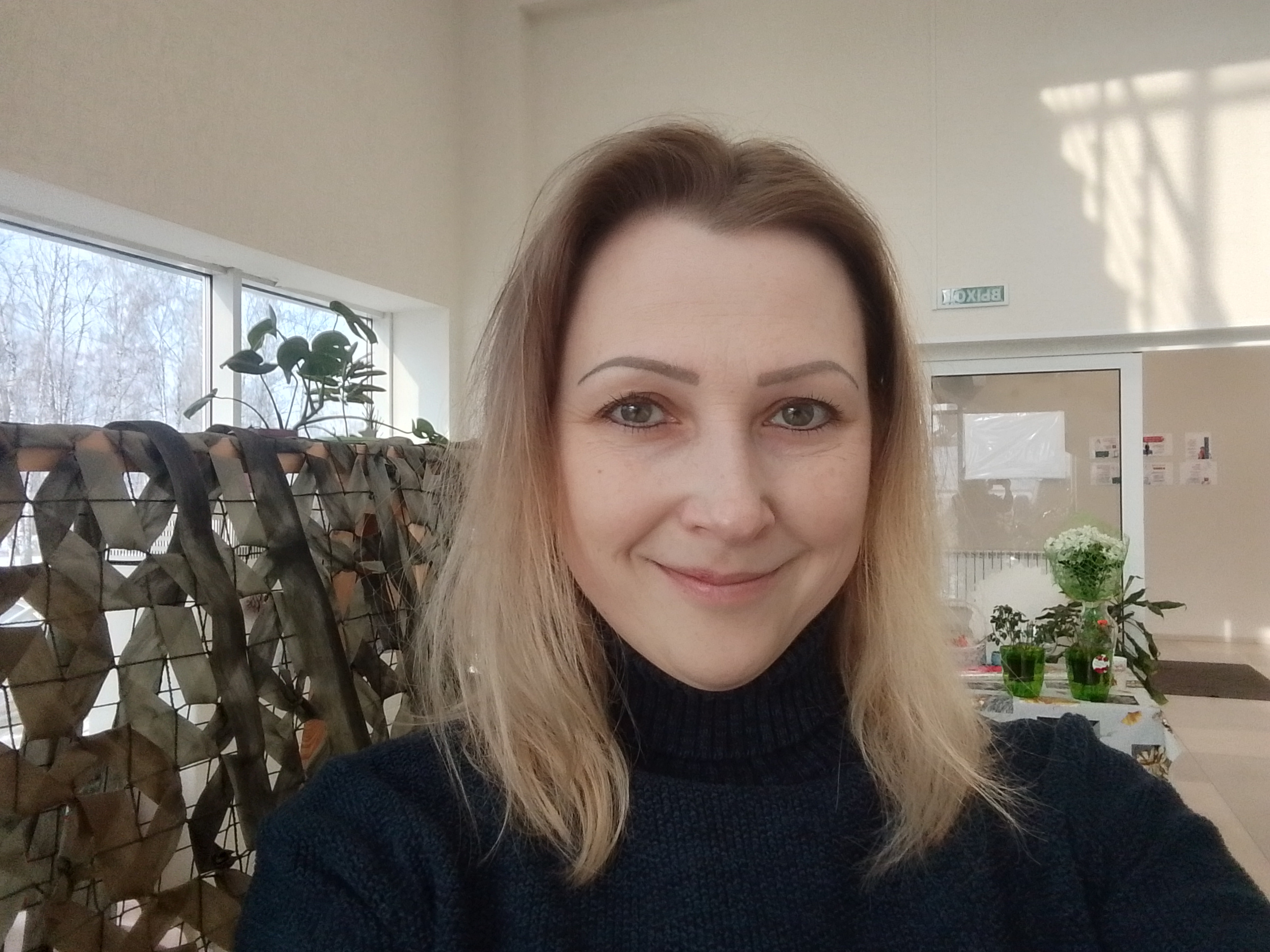 user-img