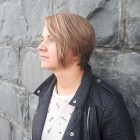 user-img