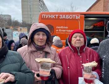 Волонтер раздачи обедов (Екатеринбург-Первоуральск-Екатеринбург)