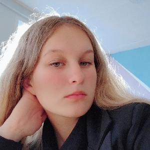 user-img