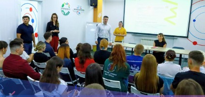 Проведение консультаций по вопросам подготовки и подачи заявок для участия в грантовом конкурсе