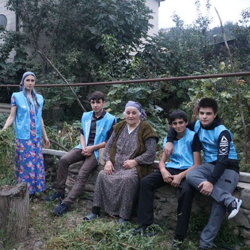 Работа волонтеров с пожилыми людьми