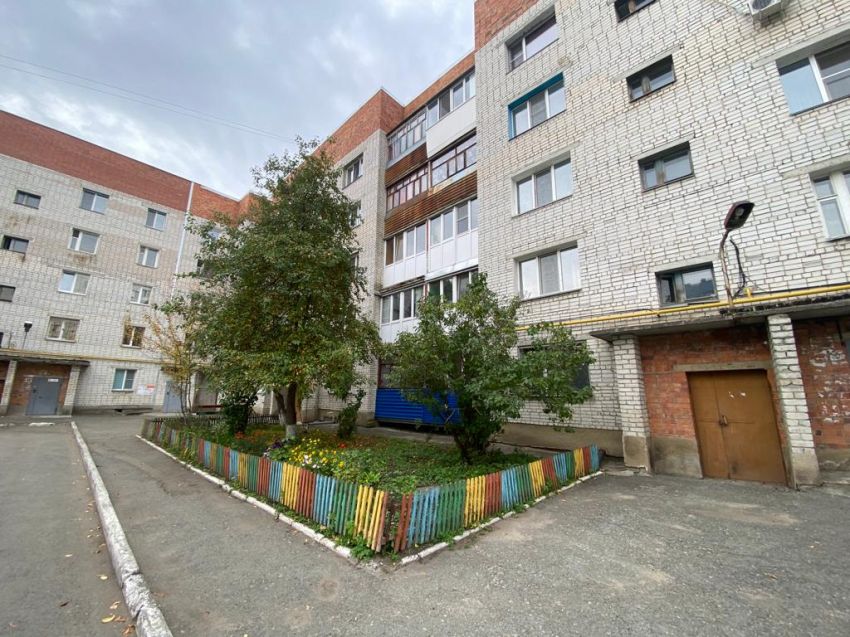 Продажа 2-комнатной квартиры, Курган, 9 Мая улица,  1в