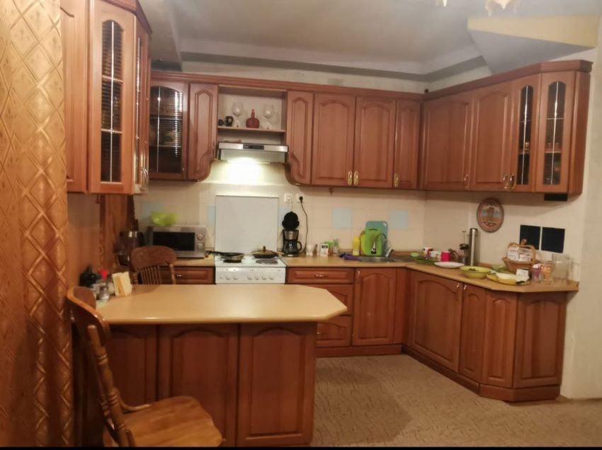 Продажа 4-комнатной квартиры, Курган, Климова улица,  52