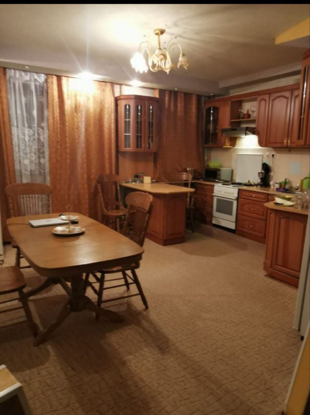 Продажа 4-комнатной квартиры, Курган, Климова улица,  52