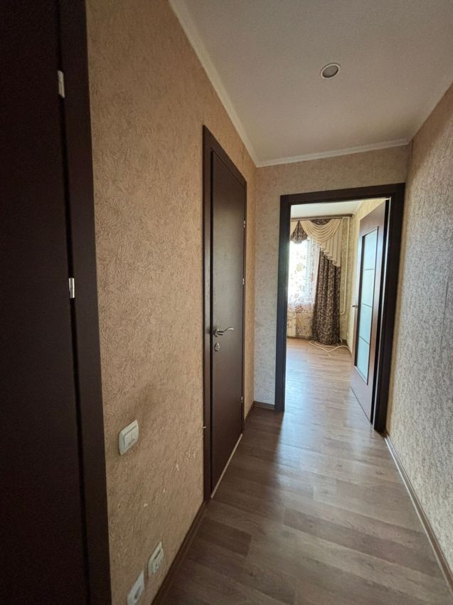 Продажа 3-комнатной квартиры, Курган, Галкинская улица,  37