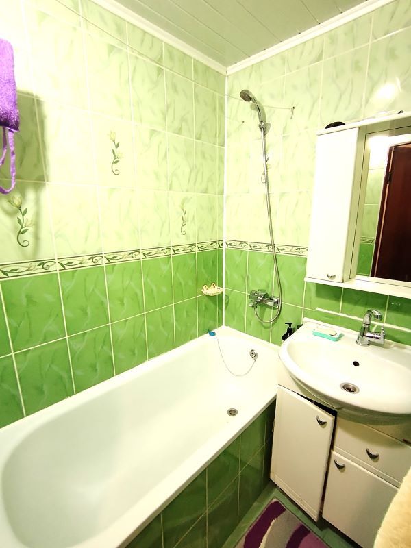 Продажа 3-комнатной квартиры, Курган, Коли Мяготина улица,  91Б