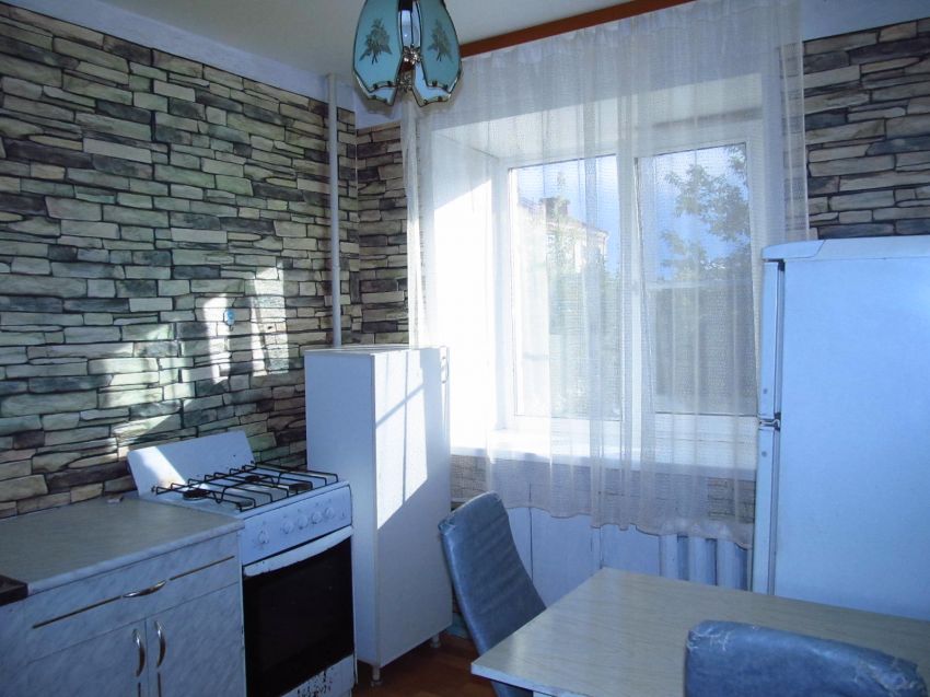 Продажа 1-комнатной квартиры, Курган, Сухэ-Батора улица,  13