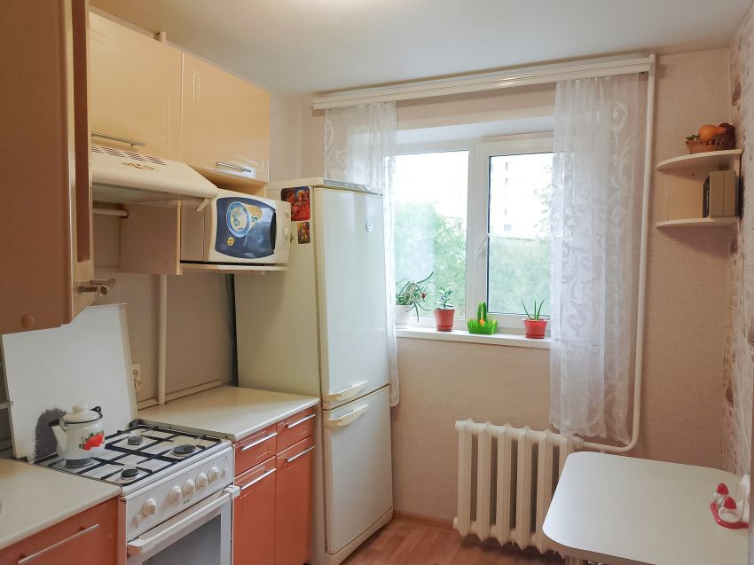 Продажа 3-комнатной квартиры, Курган, Радионова улица,  18а