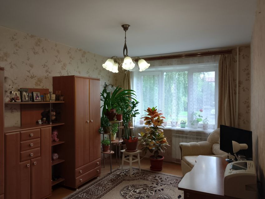 Продажа 3-комнатной квартиры, Курган, Радионова улица,  18а