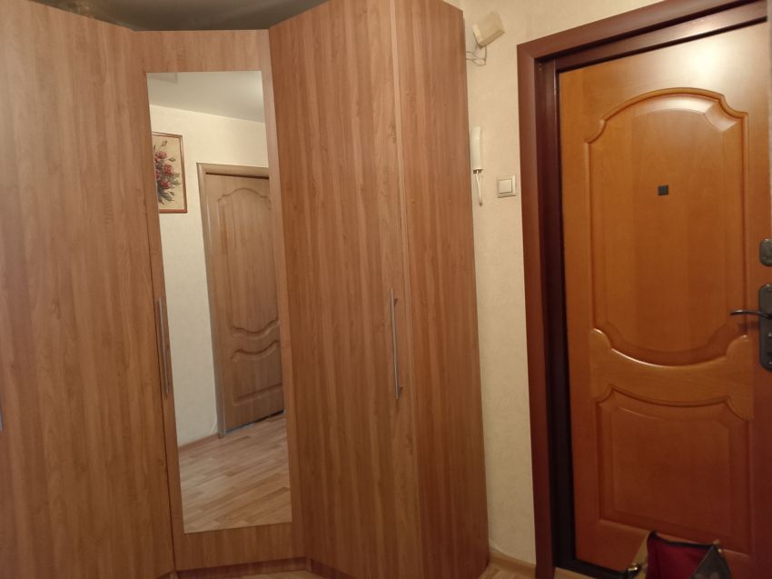 Продажа 3-комнатной квартиры, Курган, Радионова улица,  18а