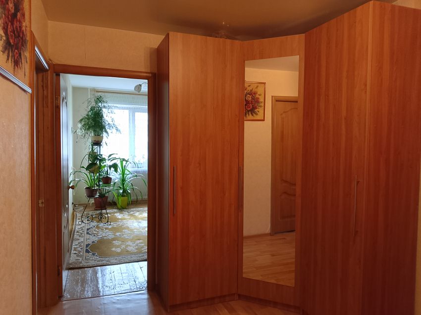 Продажа 3-комнатной квартиры, Курган, Радионова улица,  18а