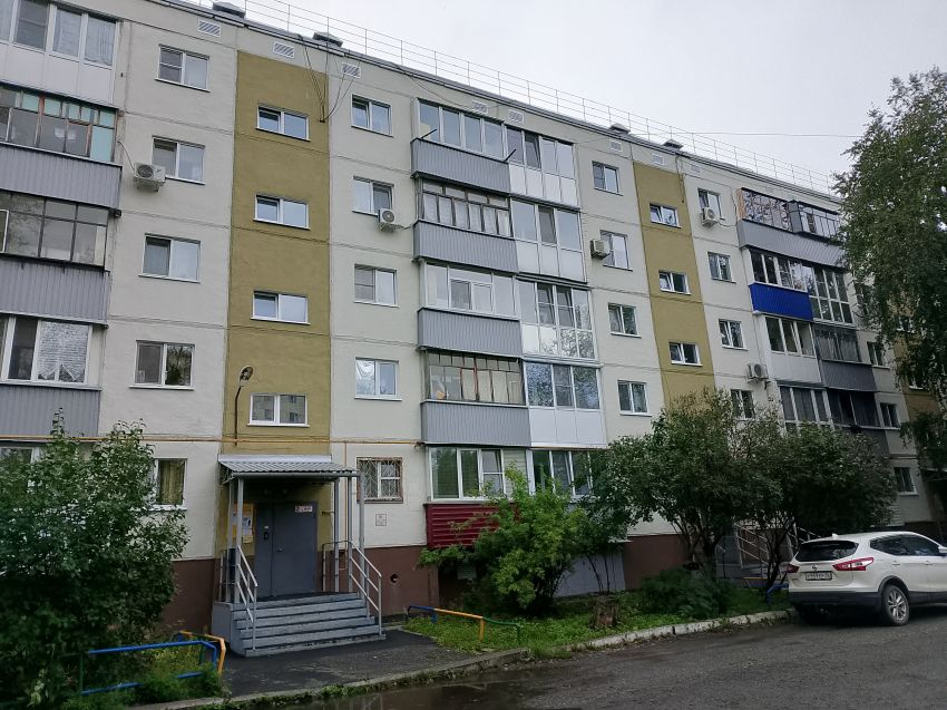Продажа 3-комнатной квартиры, Курган, Радионова улица,  18а