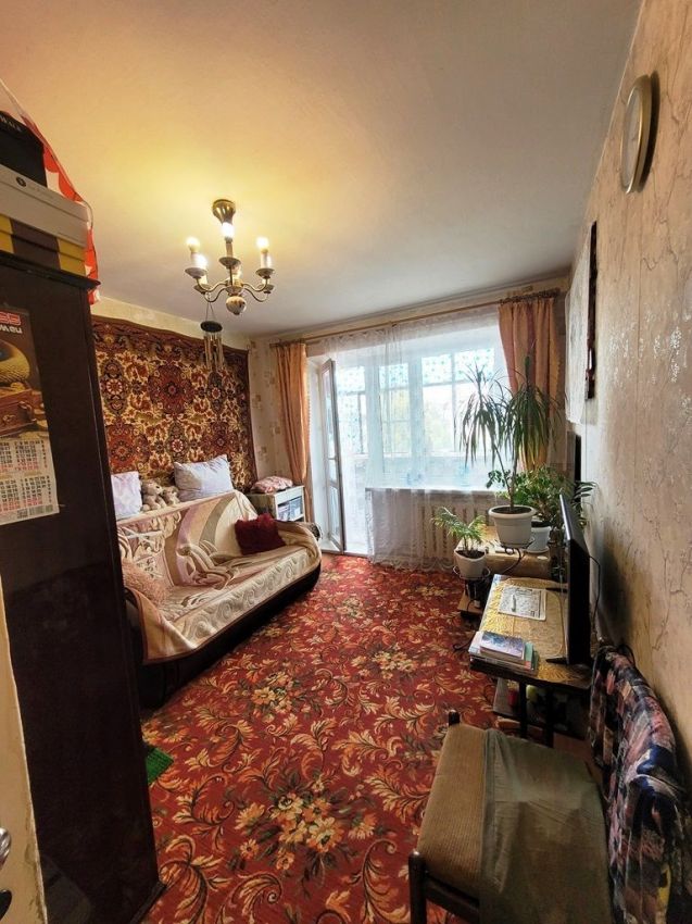 Продажа 3-комнатной квартиры, Курган, Сибирская улица,  19