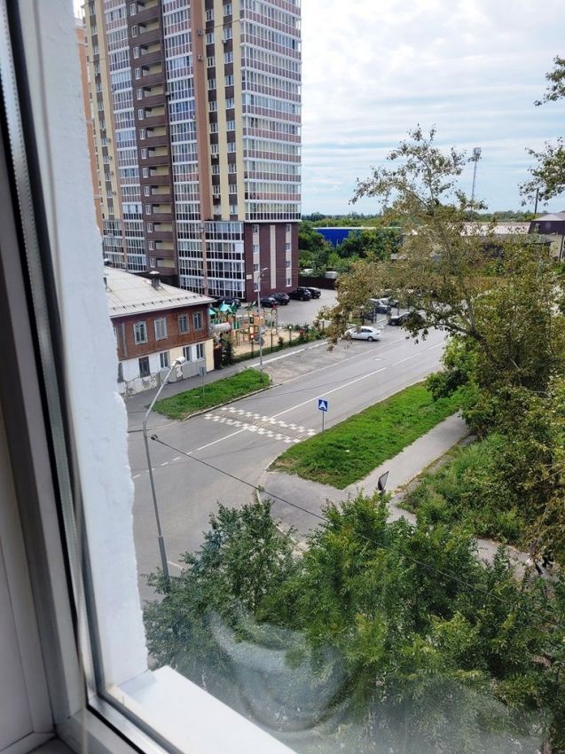 Продажа 3-комнатной квартиры, Курган, Сибирская улица,  19