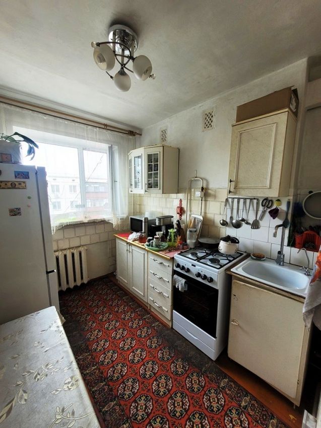 Продажа 3-комнатной квартиры, Курган, Сибирская улица,  19